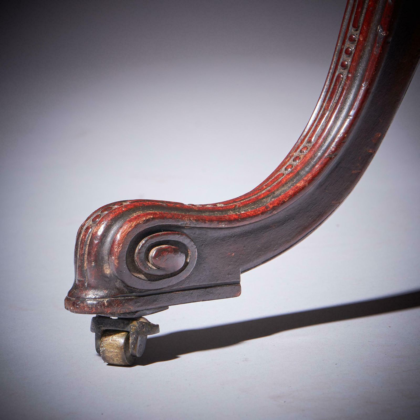 photo furniture A Fine George III Chippendale Mahogany Dumb Waiter, Circa 1760 England.