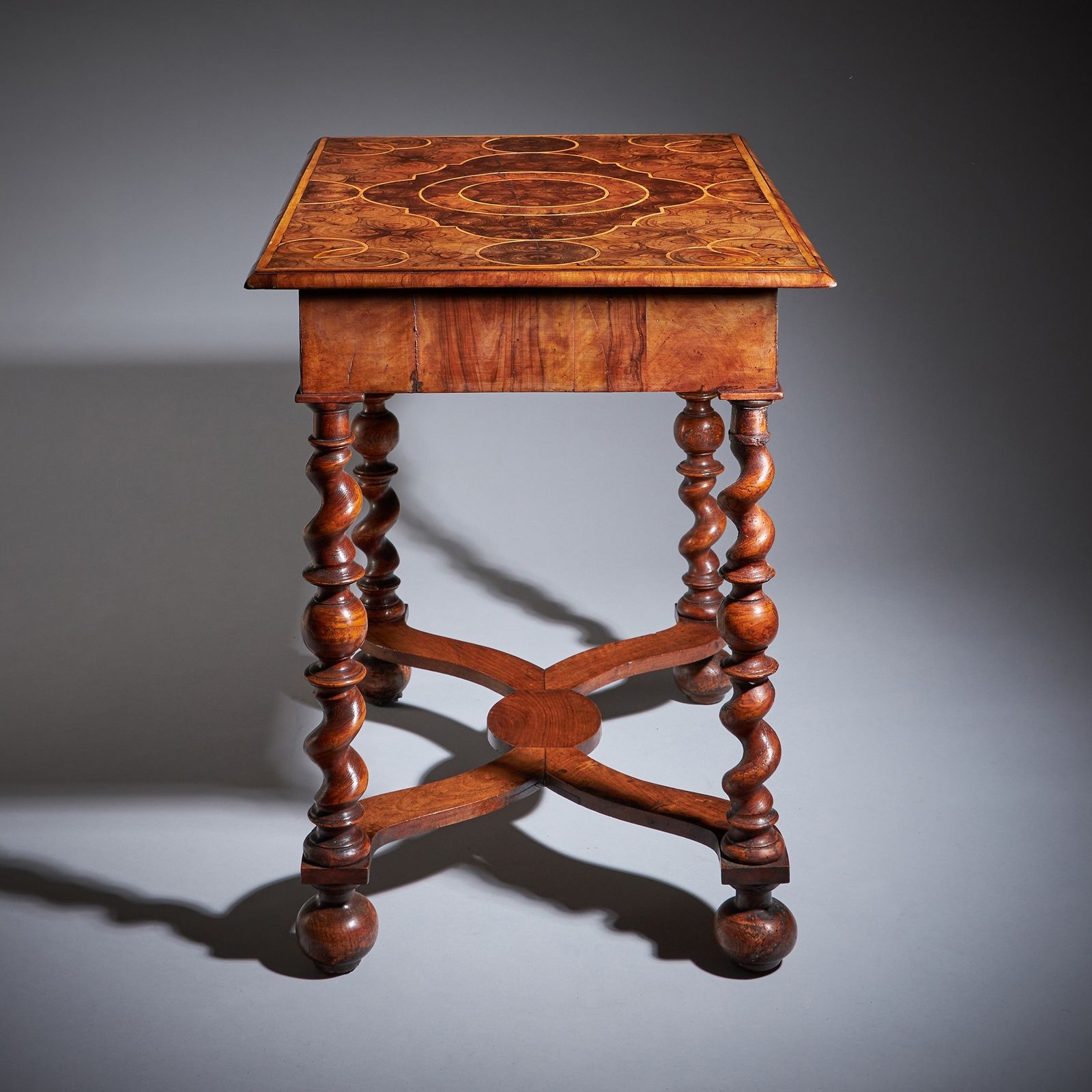 photo for sale A Fine And Rare 17th Century William And Mary Olive Oyster Table, Circa 1680 1700. England
