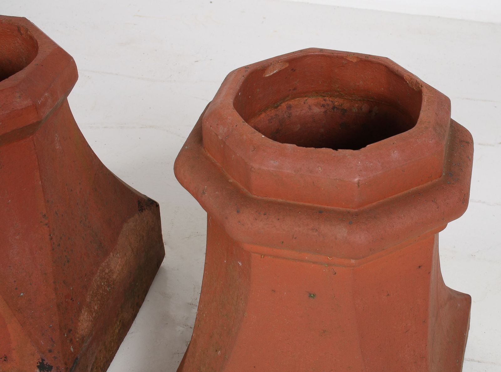 A Pair Of Victorian Red Clay Terrocotta Chimney Pots Garden Planters Rhubarb Forcer photo buy