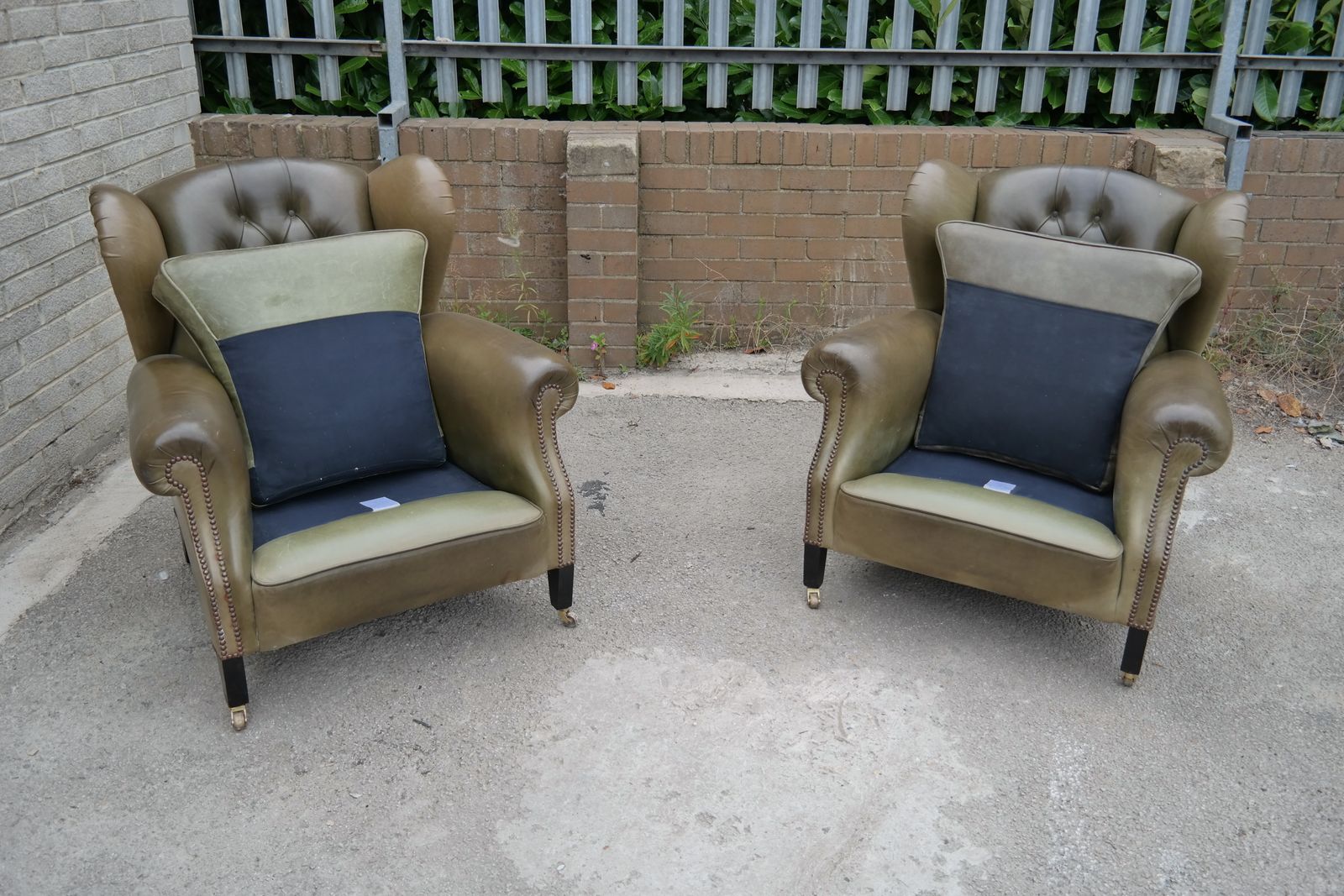 Pair George Smith Cowshead Cigar Club Leather Armchairs Olive Rrp £14000 photo vinterior