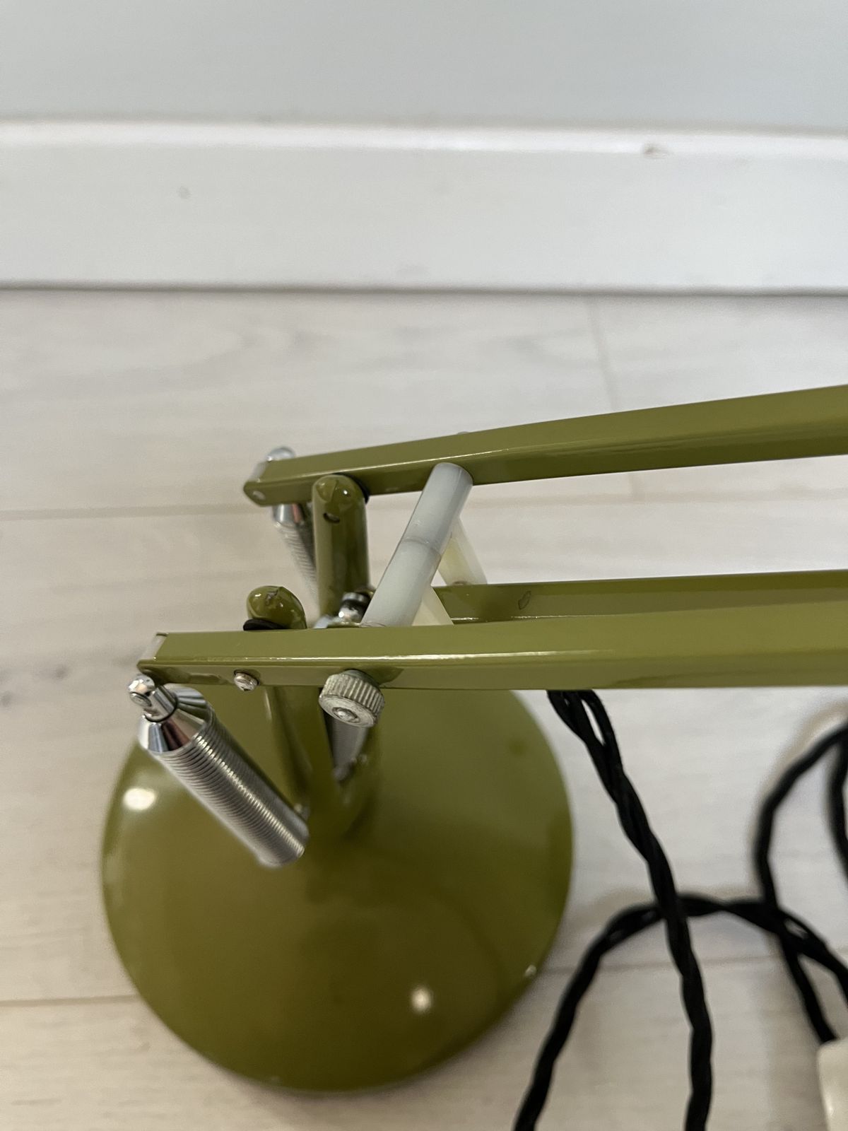 photo for sale Herbert Terry Model 75 Angelpoise Lamp In Rare Green