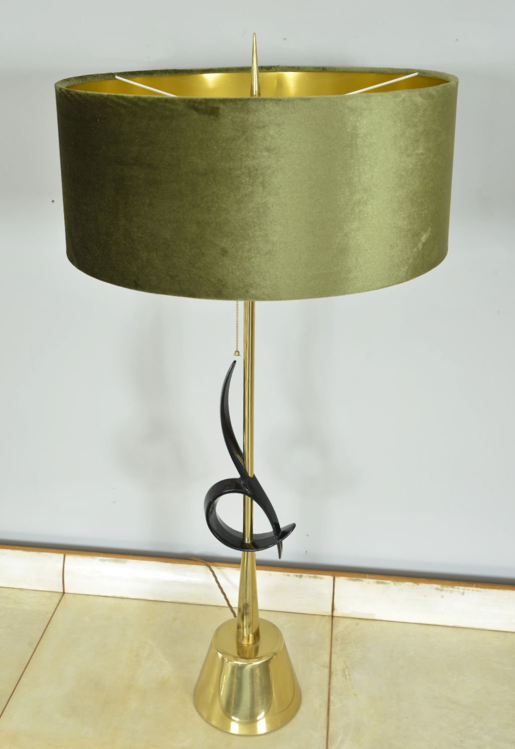 photo furniture Large Pair 1950s American Midcentury Modern Table Lamps By Rembrandt Lamp Company Hollywood Regency