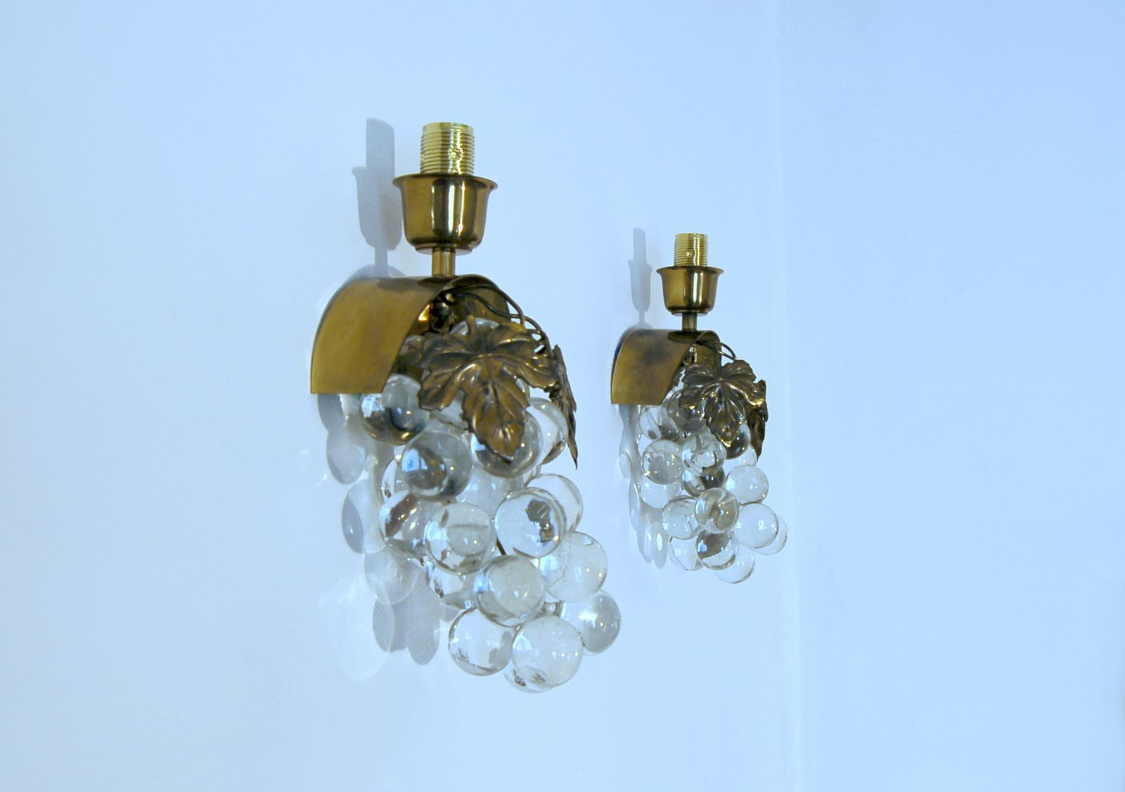 Pair Of Wall Bunch Of Grapes / Brass And Murano Glass 1960 photo vinterior