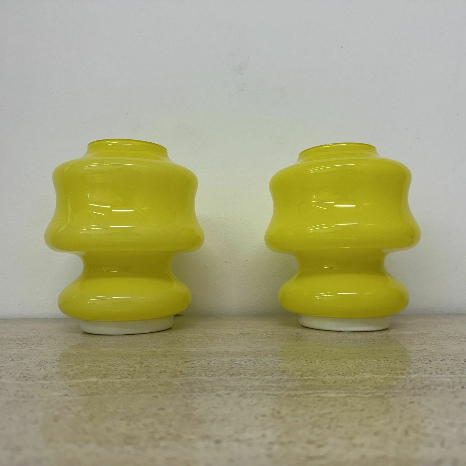 Set Van 2 Space Age Gele Glazen Tafellampen Ve Art Italy Design, Jaren 1970