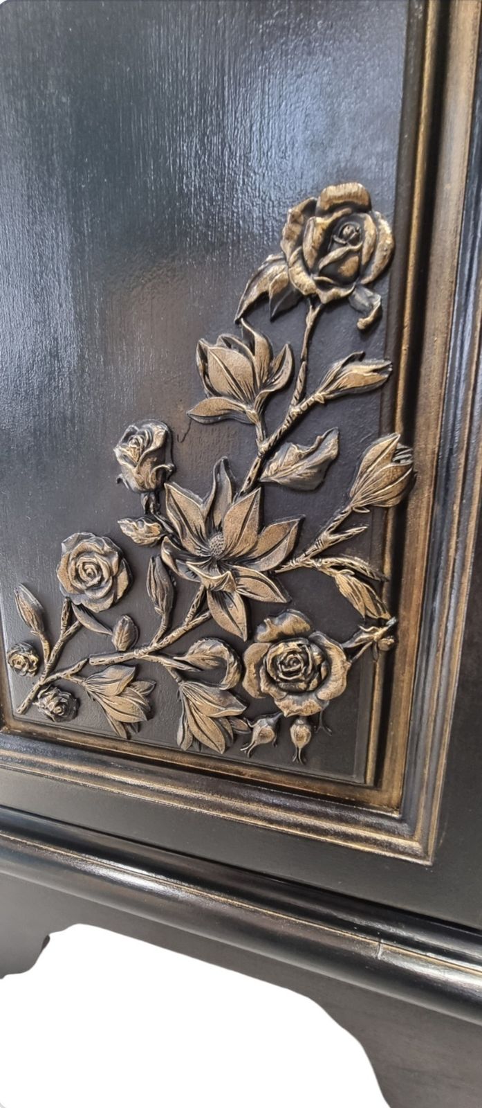 photo vinterior Refurbished Sideboard