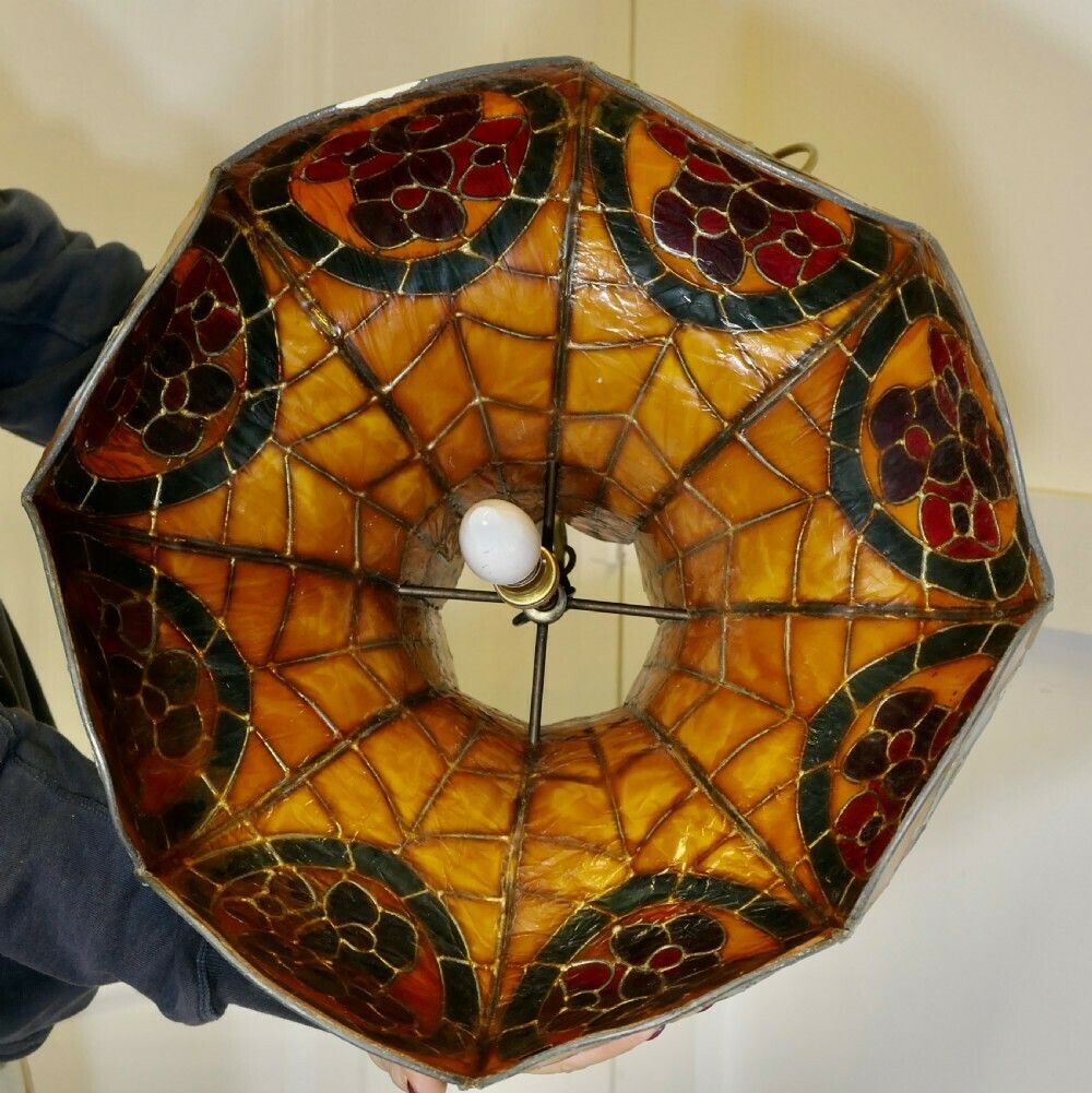 Pop Art Classic, A 1960s Tiffany Style Moulded Leaded Ceiling Shade photo vinterior