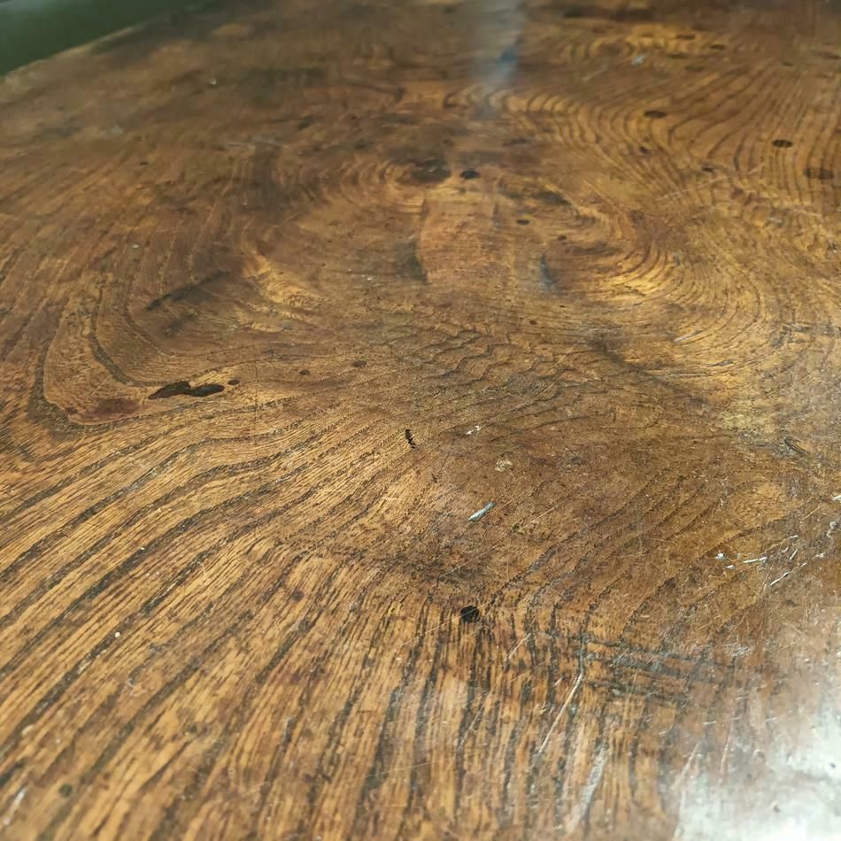 photo vintage A Late 17th Century Chest Of Drawers