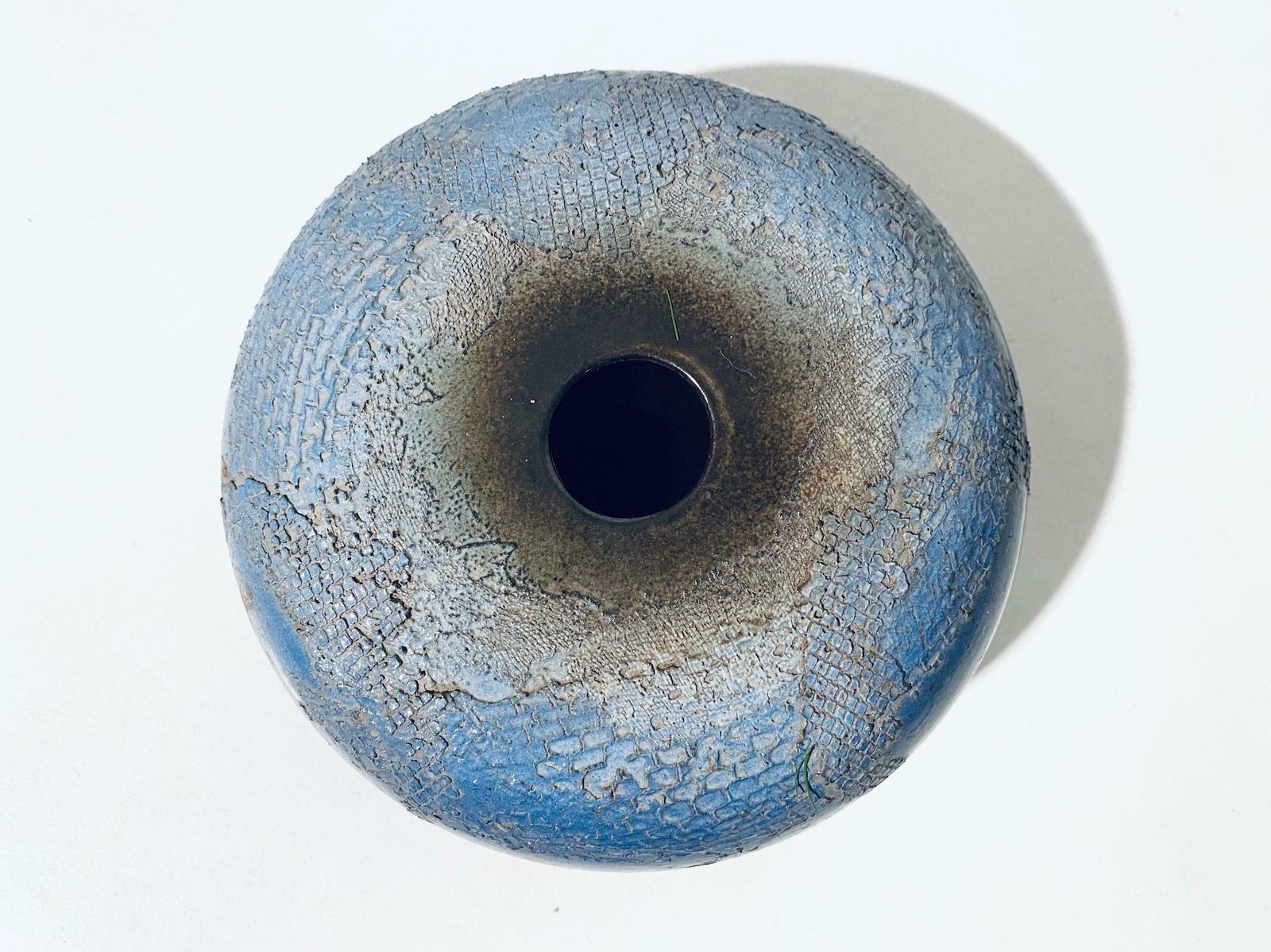 Dilo Karlovy Vary Czechoslovakia Ceramic Vase / Round Fat Blue & Black Structured/ Vintage 1983 photo vintage