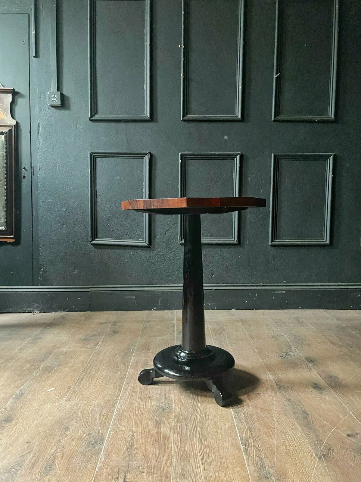 C19th Continental Pedestal Table photo 500.0