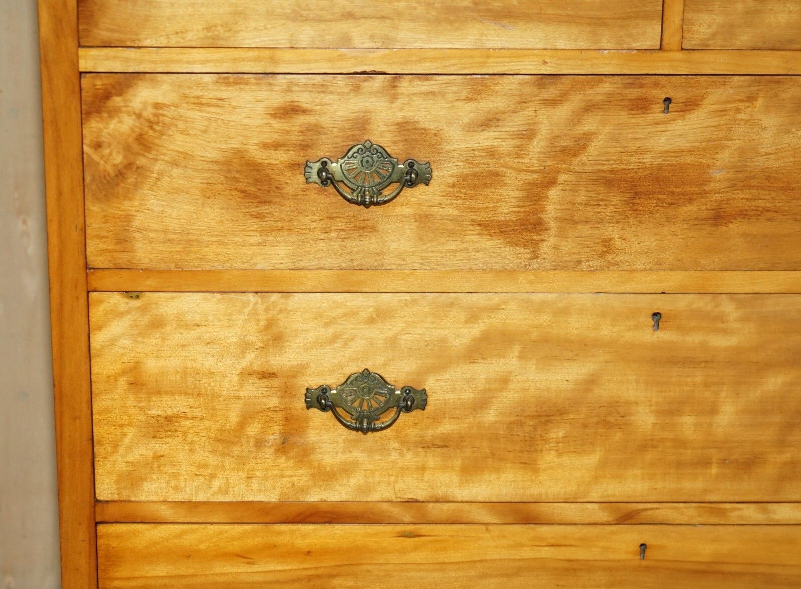 photo furniture Very Rare Antique Victorian Howard & Son's Stamped Victorian Chest Of Drawers