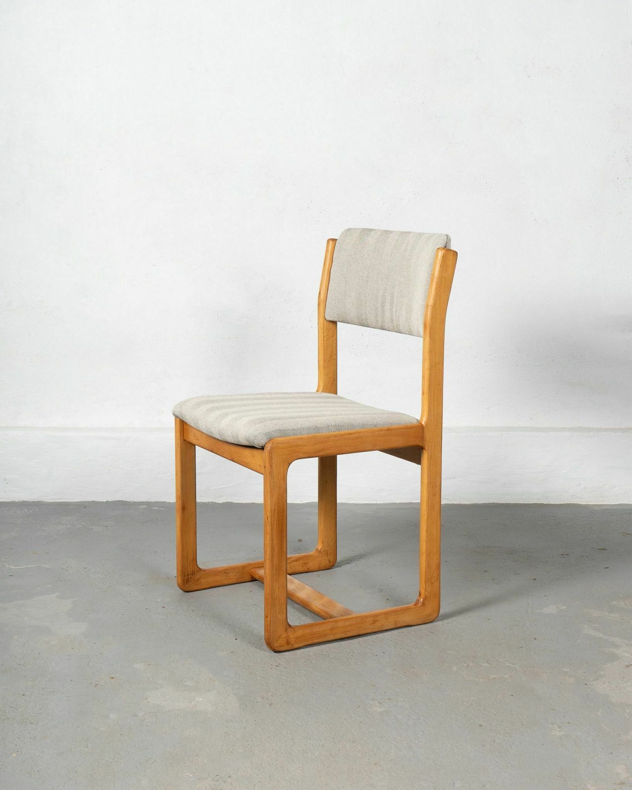 Pair Of Guilleumas Chairs, 1960s photo Furniture