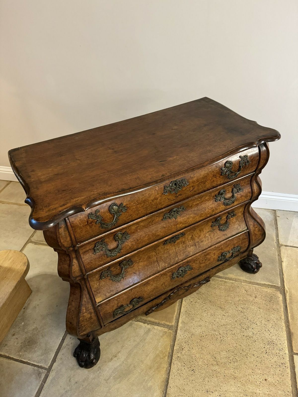 Outstanding Quality 18th Century Dutch Antique Burr Walnut Bombe Chest Of Drawers photo 1850.0