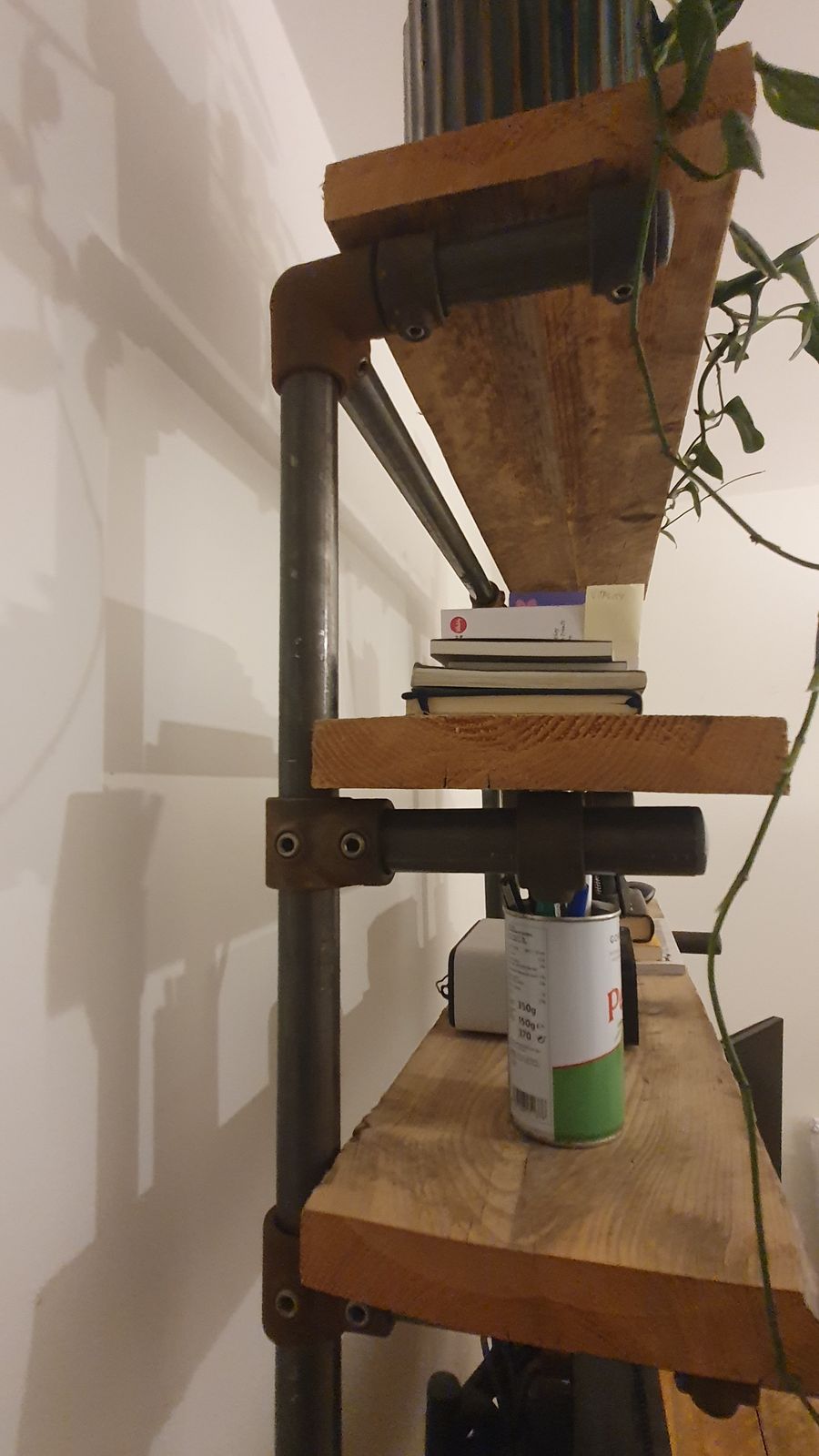 Industrial Desk And Shelving Unit (Reclaimed Scaffold Boards & Steel Pipes) photo Meubels