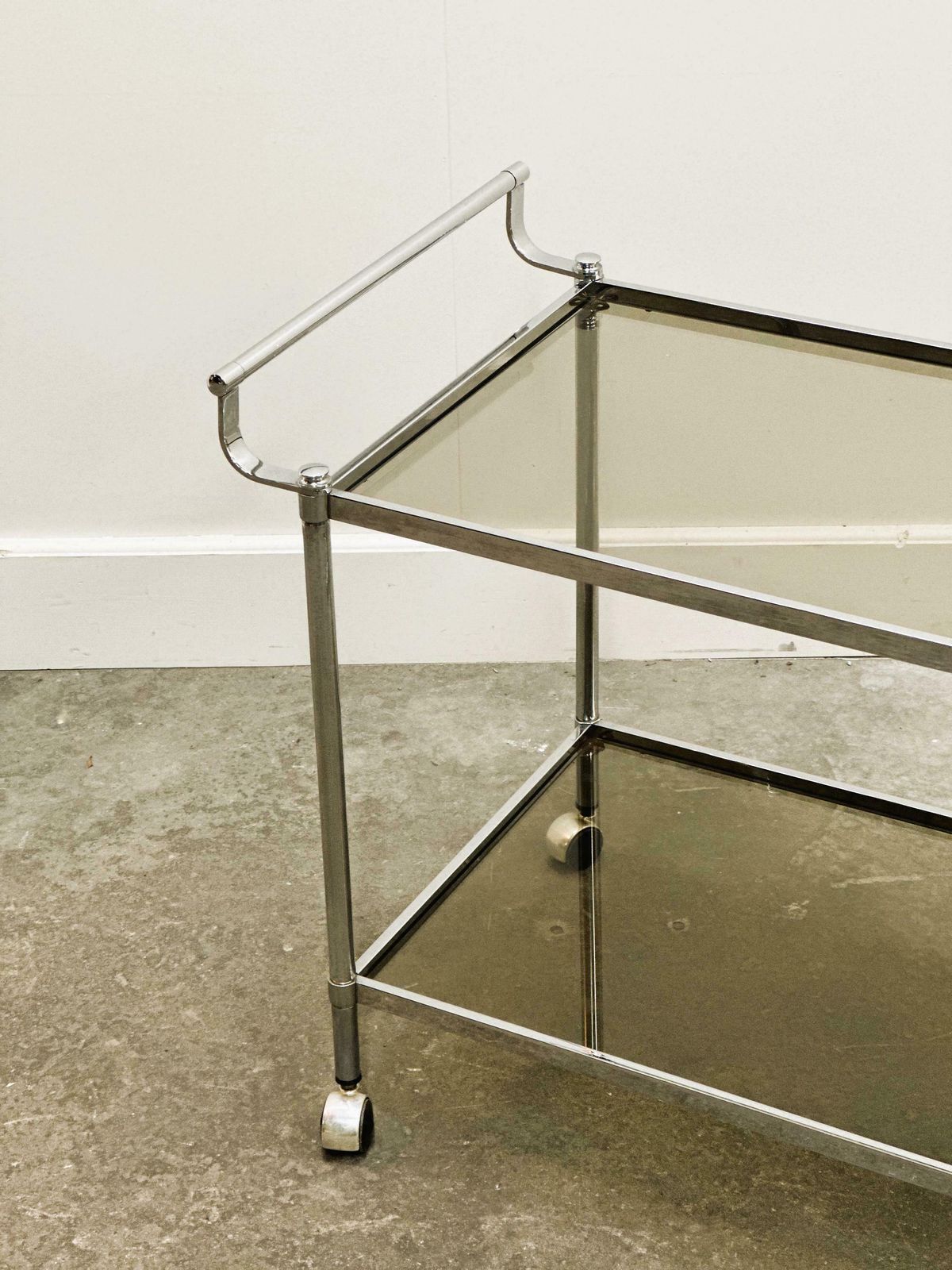 photo furniture Vintage Chrome Drink Trolley   Bar Cart With Smoked Glass, 1980s