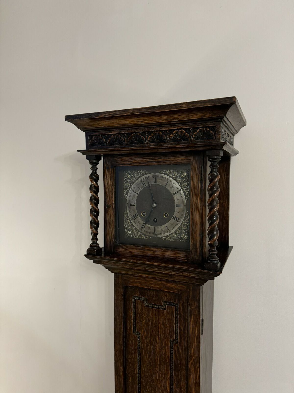 Fine Quality Antique Oak 8 Day Chiming Grandmother Clock photo vinterior