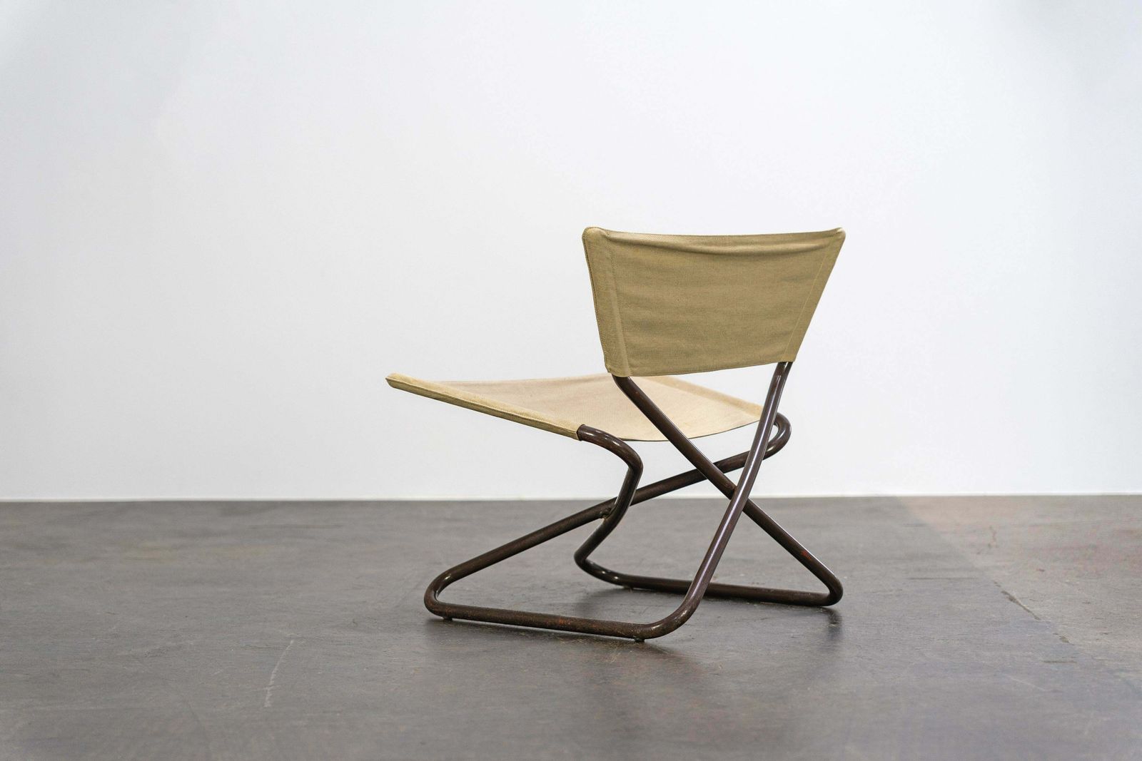 Furniture Four Z Down Folding Lounge Chairs And Table By Erik Magnussen, Torben ørskov photo