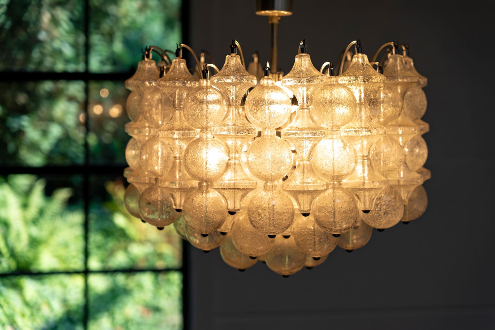 Lighting Hollywood Regency Murano Glass "Tulip" Chandelier Ott International, 1960s photo