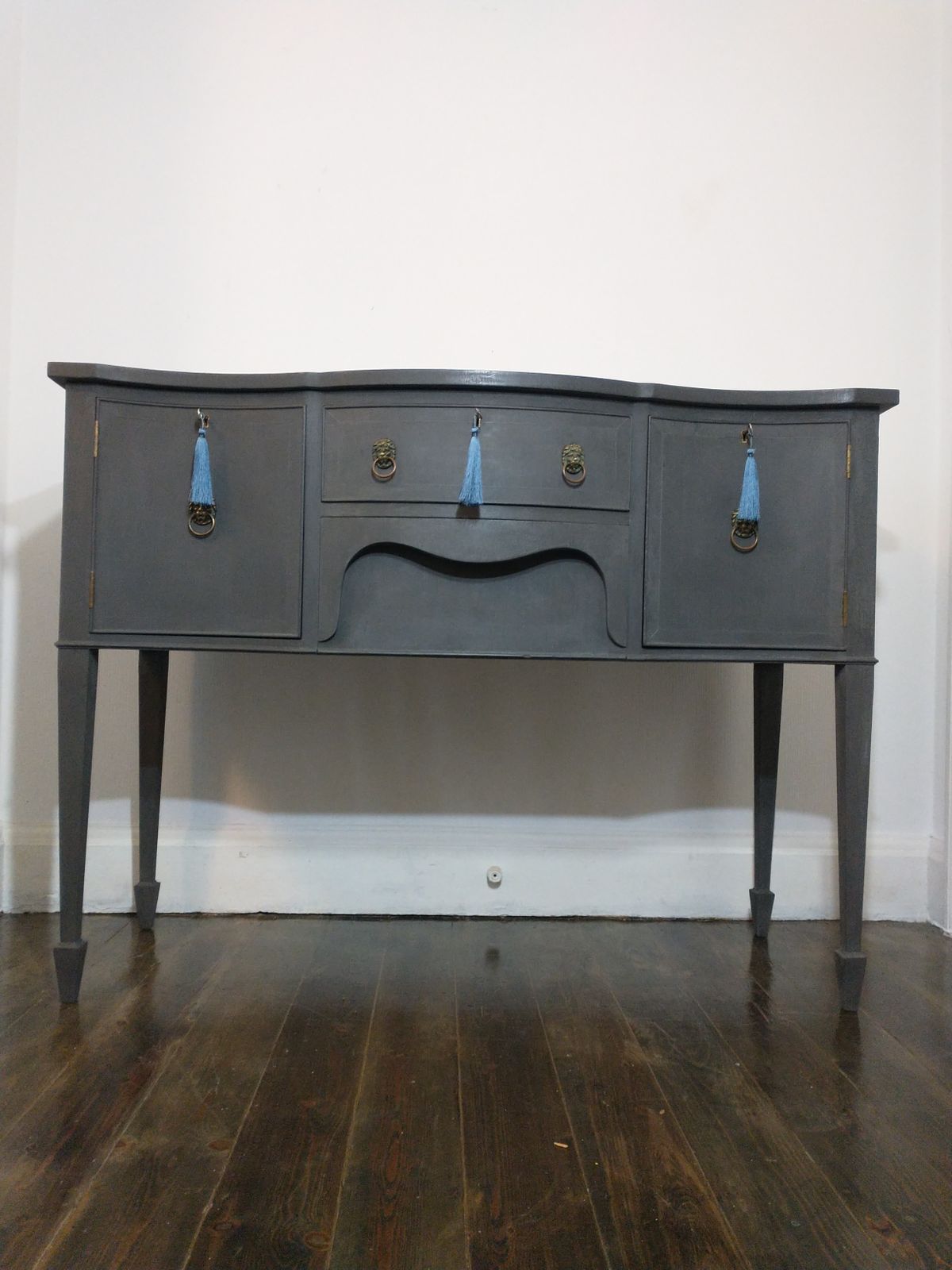 photo vinterior Sideboard, Georgian Style, Painted