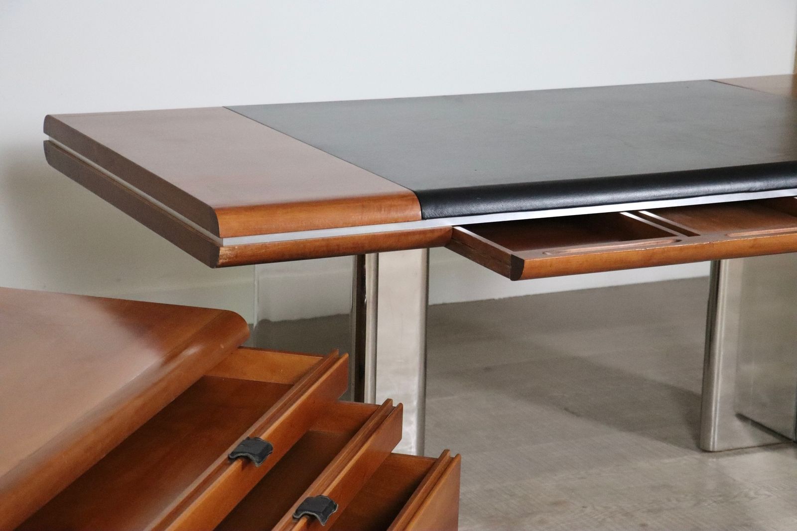 Hans Von Klier For Skipper Executive Desk And Credenza, Italy, 1970s photo Furniture