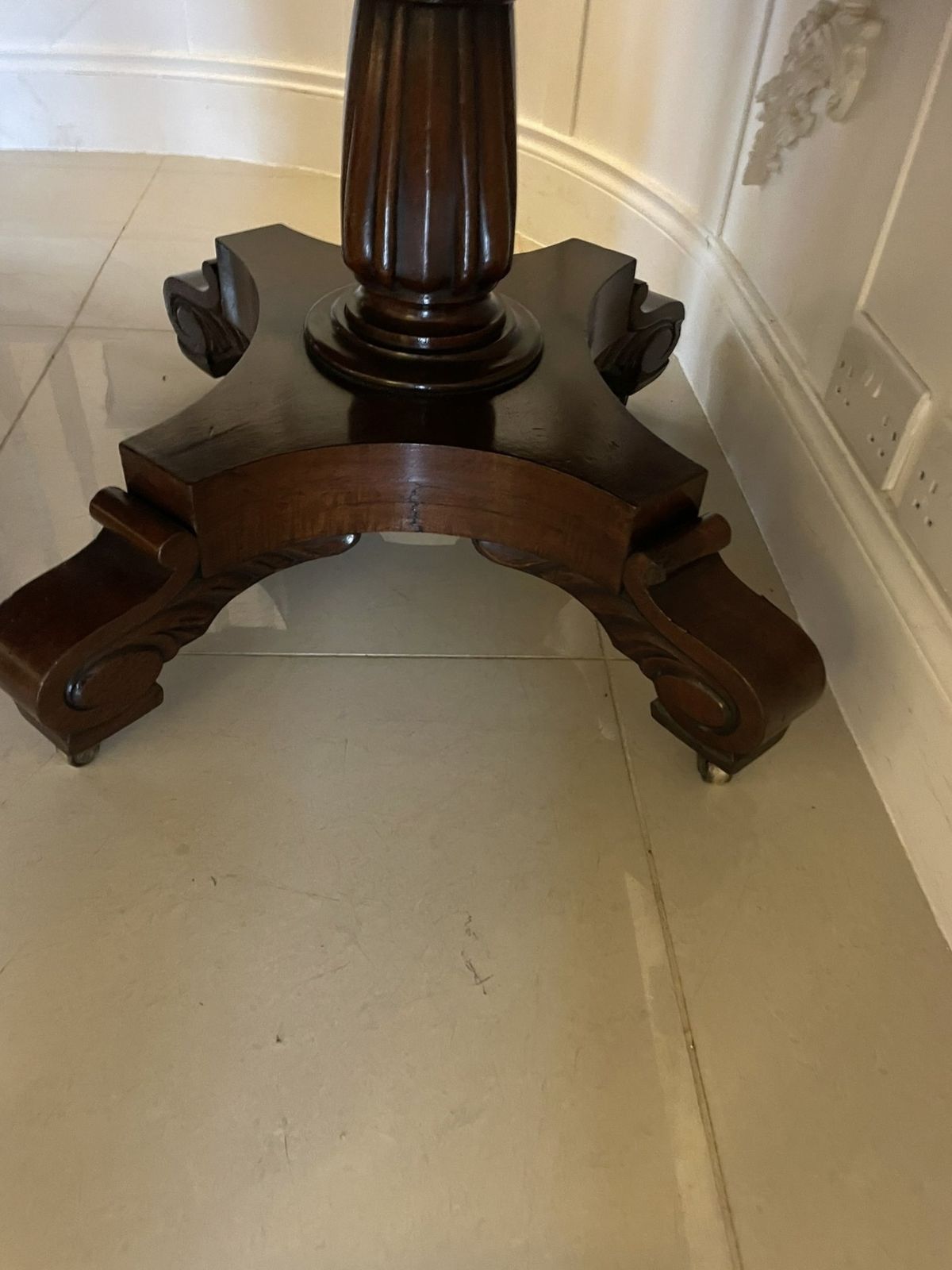 Exceptional Quality Antique 19th Century Figured Mahogany Triple Pedestal 10/12 Seater Dining Table photo Furniture