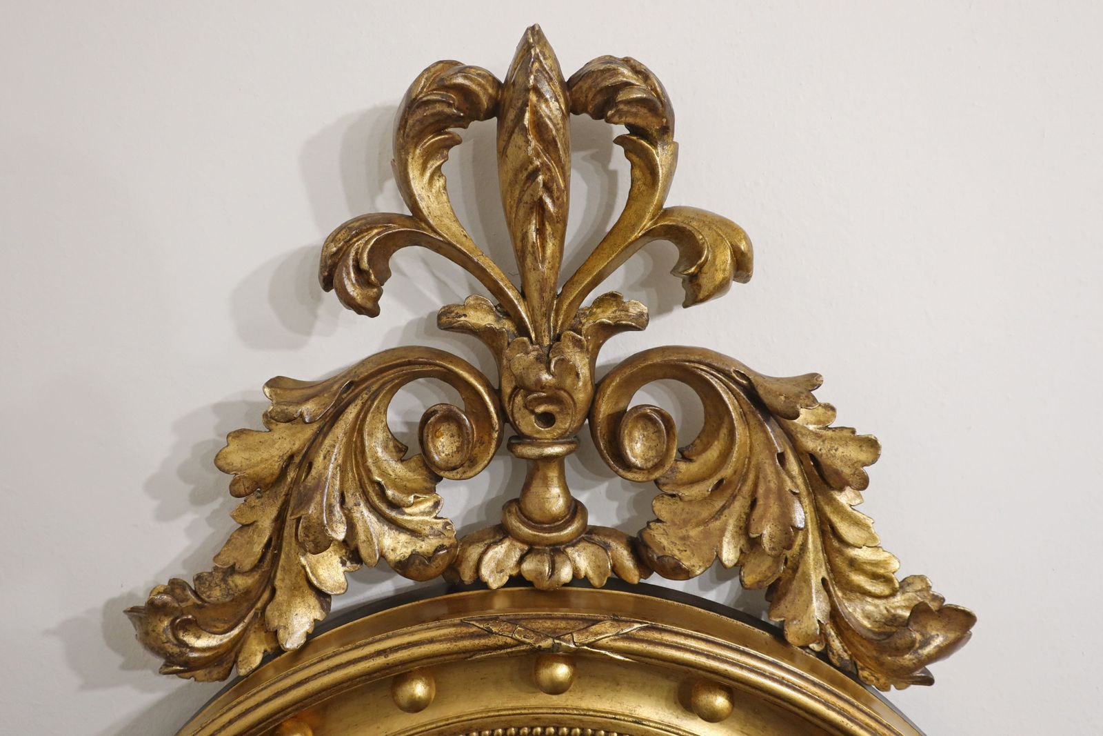 Regency Convex Carved Giltwood Wall Mirror photo vinterior