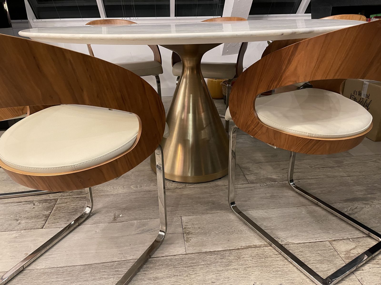Gorgeous Westelm “Silhouette” Marble Dining Table (Online Price 2,349),M photo Furniture