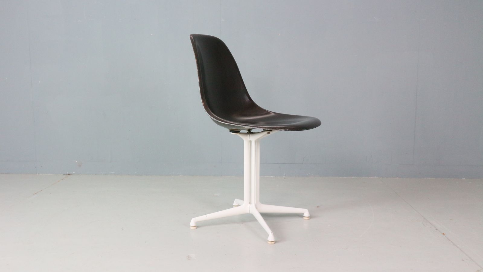 Charles & Ray Eames Set Of 4 Off Black"La Fonda" Chairs For Herman Miller, 1960 photo for sale