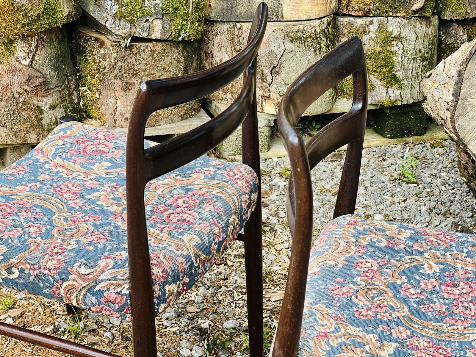 A Set Of Four Mid Century Chairs In Dark Wood photo 280.0