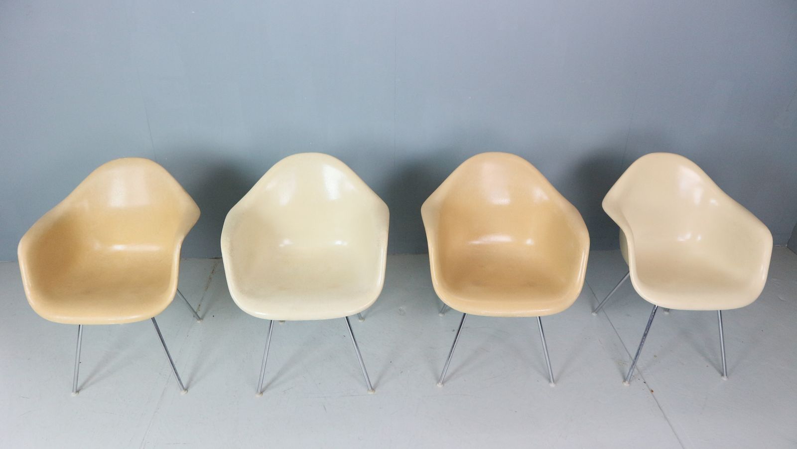 Charles & Ray Eames Set Of 4 Off White "H Base" Chairs For Herman Miller, 1960 photo furniture