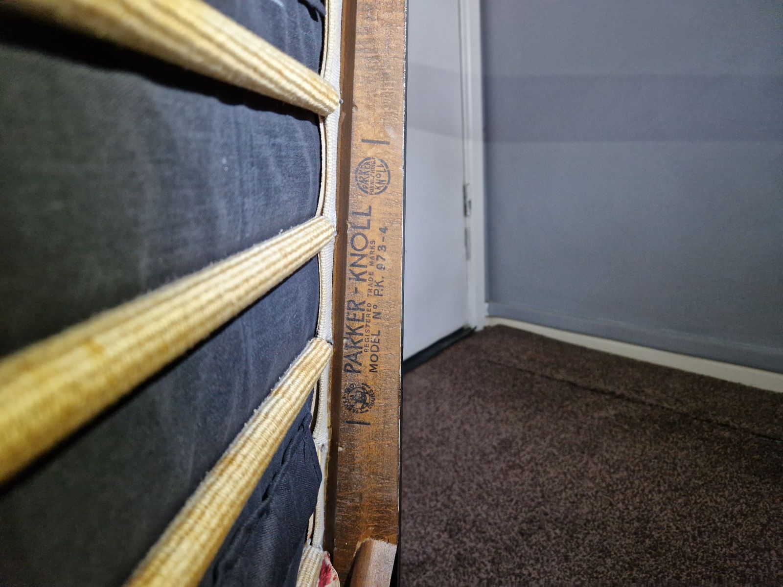 Furniture Adidas Parker Knoll, 19th Century photo