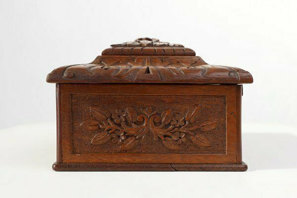 502.0 Antique French Sculptured Sewing Box In Oak, 1890s photo