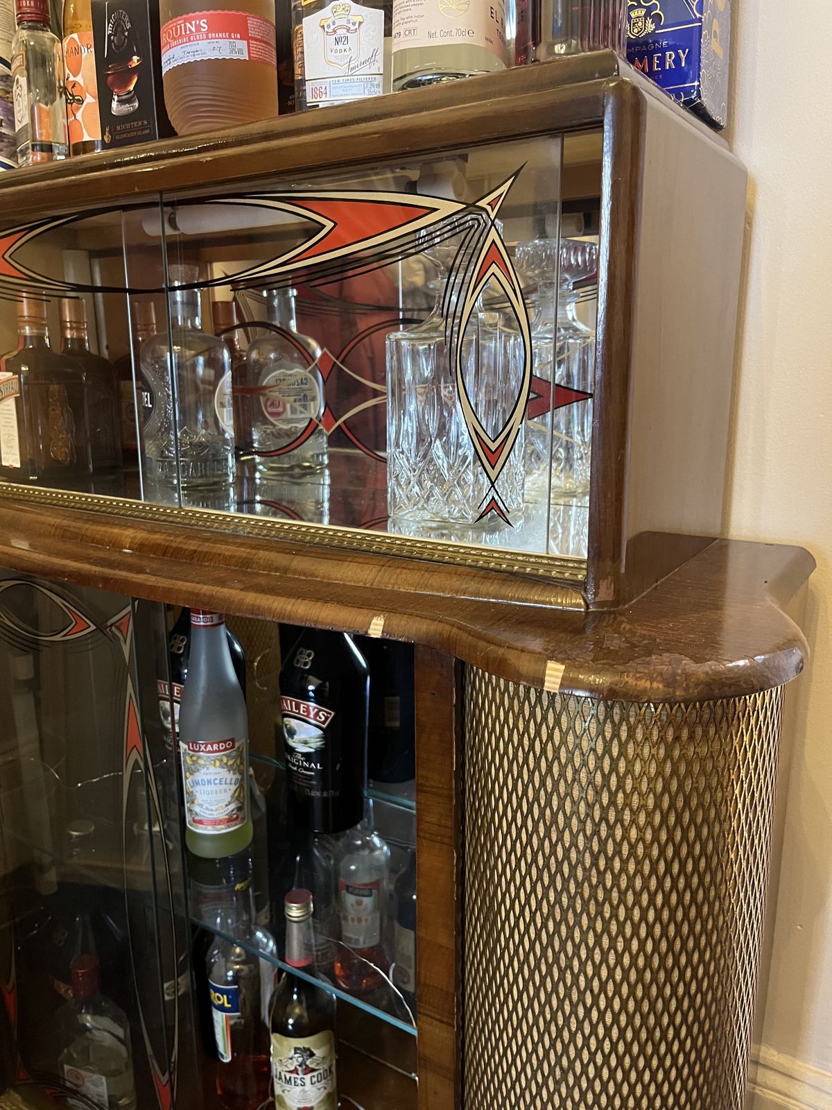 Transitional Modern Eglomise Mirrored Bar Cabinet photo furniture