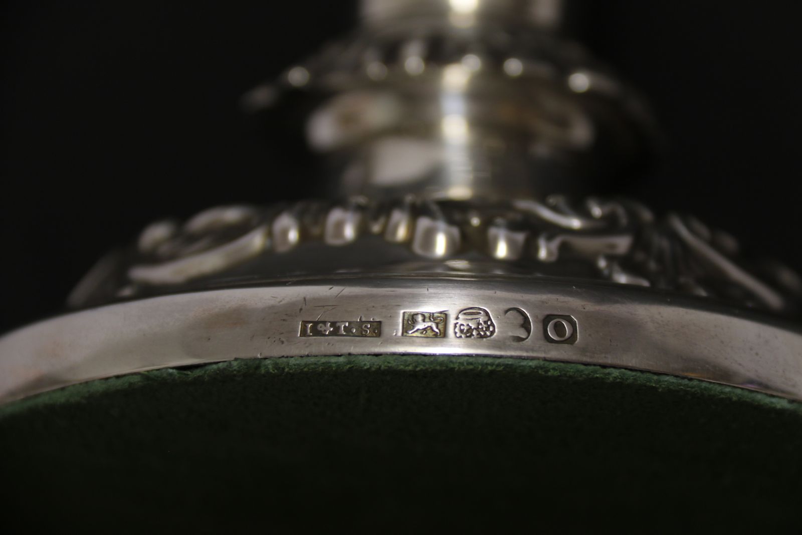 1945.0 A Rare Pair Of English George III Silver Telescopic Candlesticks, Sheffield 1816. photo