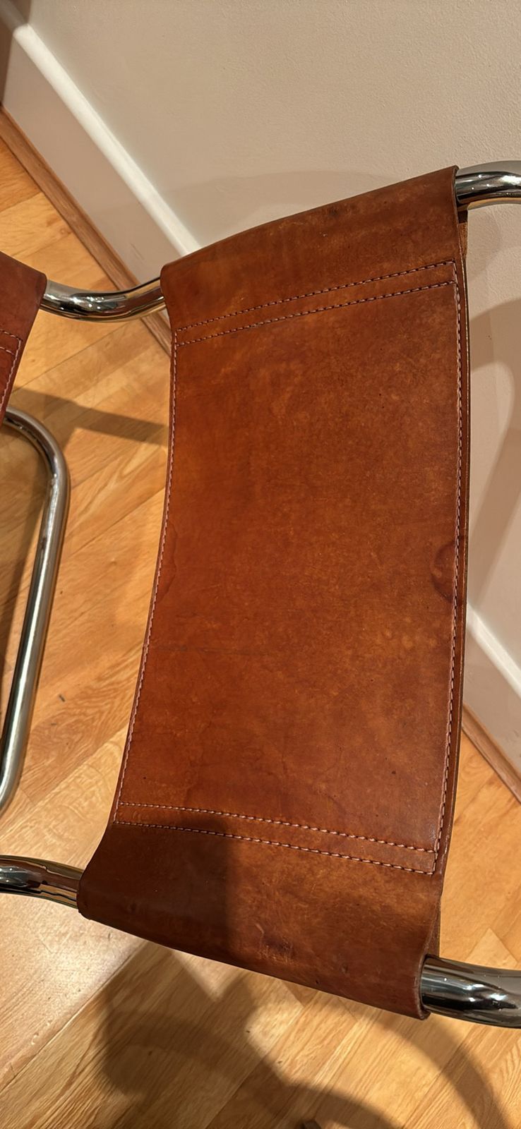 Bauhaus Style Leather Chair photo 600.0