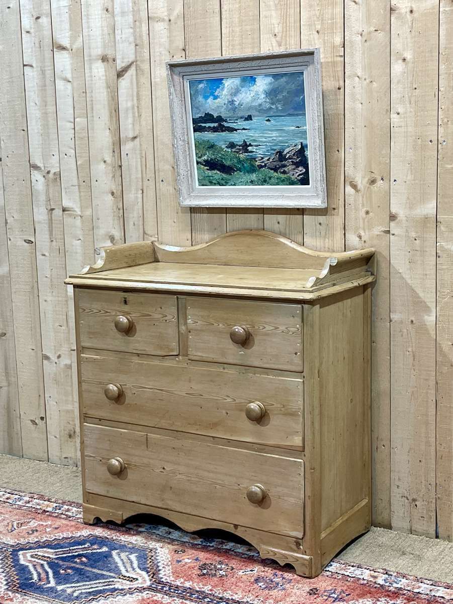 19th Century Victorian Chest Of Drawers In Fir photo for sale