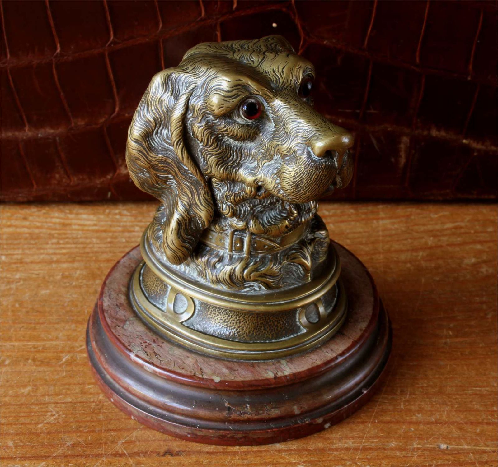 Victorian Brass Dog Inkwell. Marble Spaniel Ink Stand. Paperweight C1880. photo vinterior