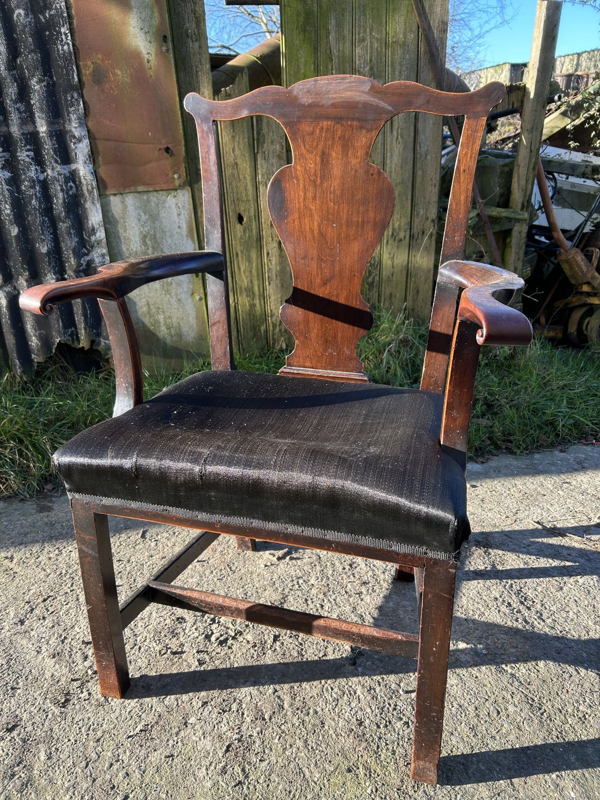 photo furniture Georgian Mahogany Large Proportion Open Arm Desk Chair