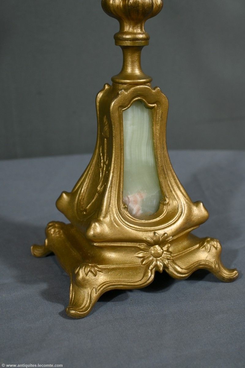 photo vintage Pair Of Candelabra In Golden Regulate And Onyx – 1940