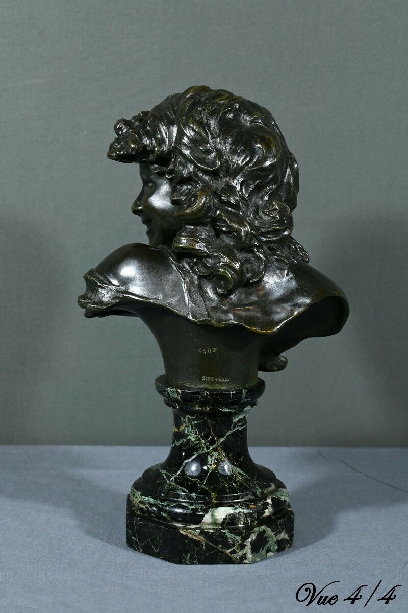 photo vinterior Bronze “Laughing Child”, Signed A.Injalbert – Late 19th Century