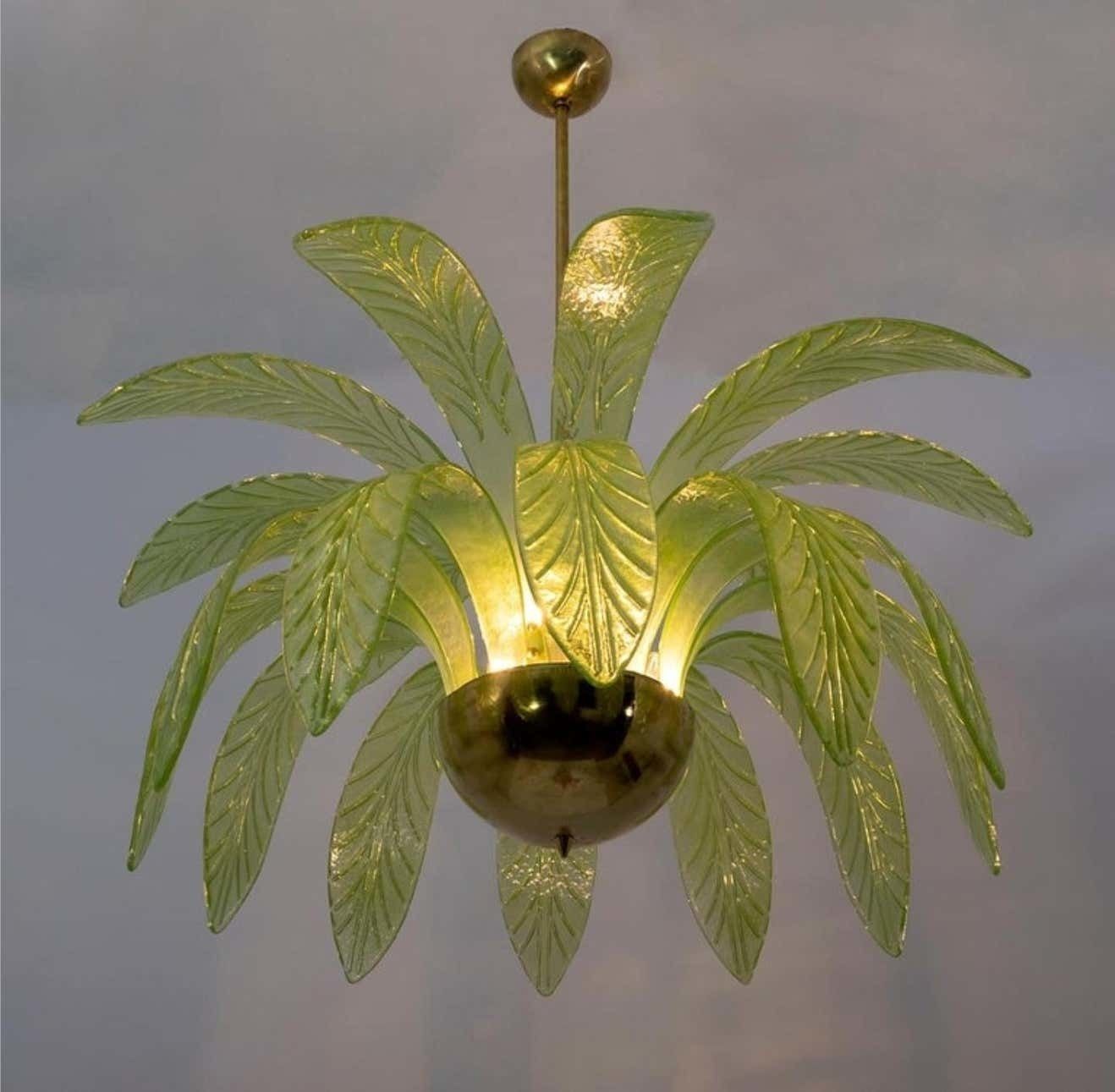 photo furniture Modern Palm Leaves Chandelier Murano Glass And Brass, 1970s