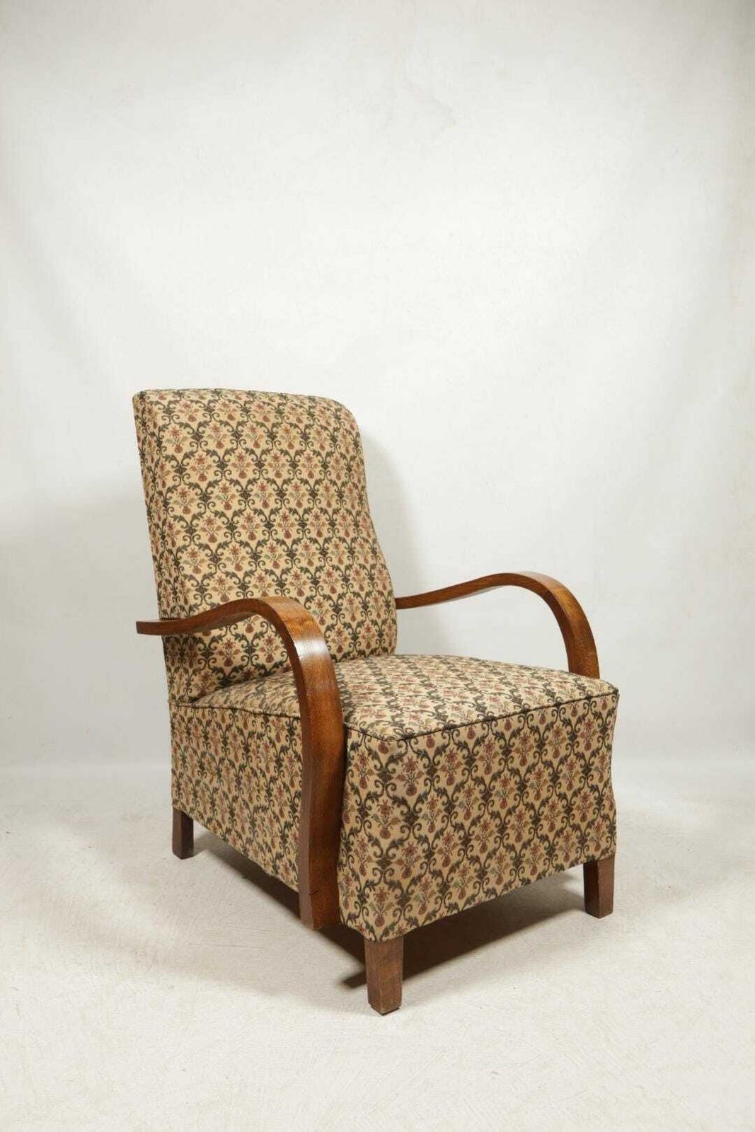 Art Deco Armchair Old Jacquard Flowers Rug Nahal Circa 1940 Boho Style photo vinterior