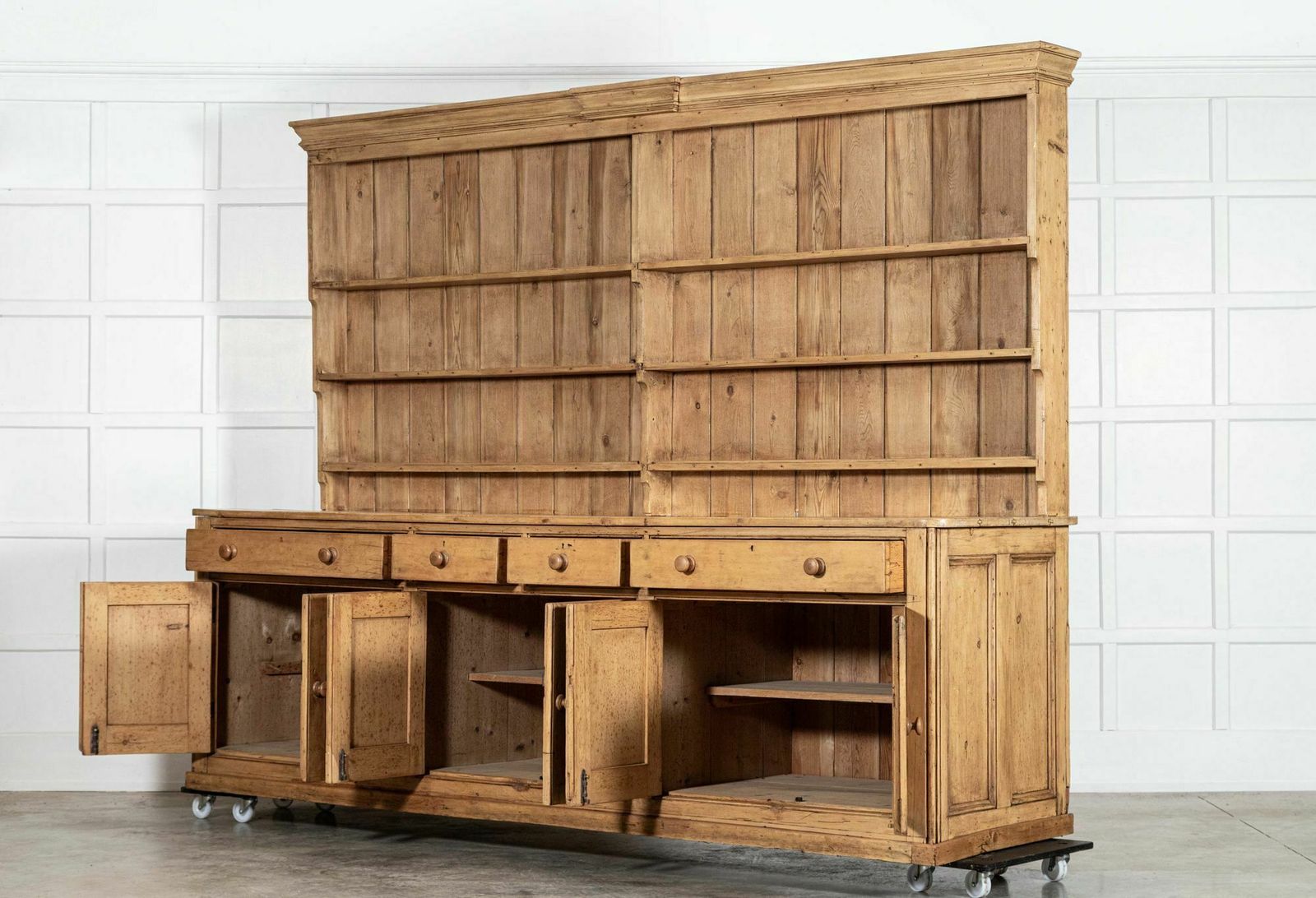 Monumental 19thc English Country House Sycamore Top Dresser photo vinterior