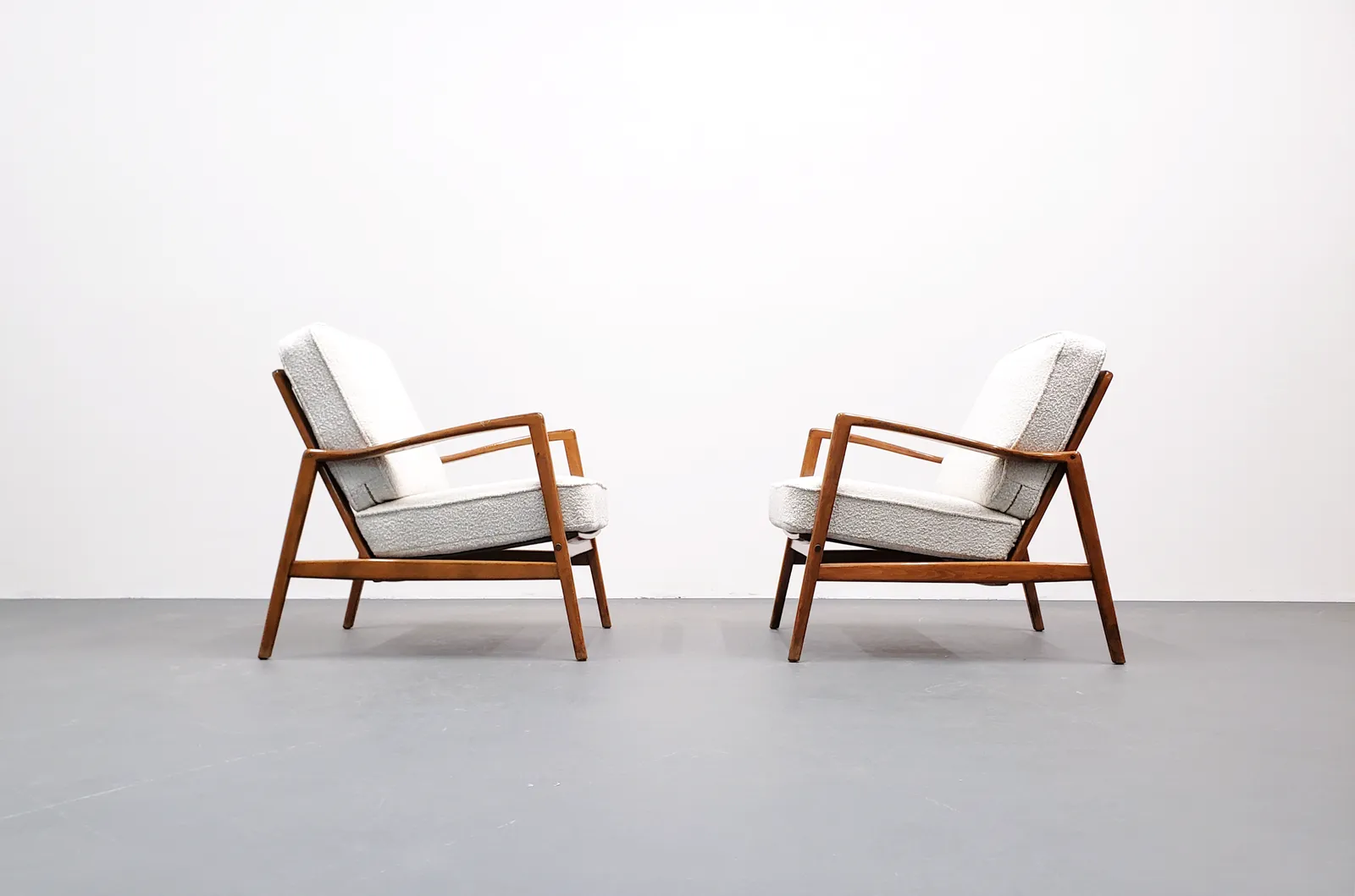 One Left   1950 Hartmut Lohmeyer For Wilkhahn In Premium Ivory Boucle photo Furniture