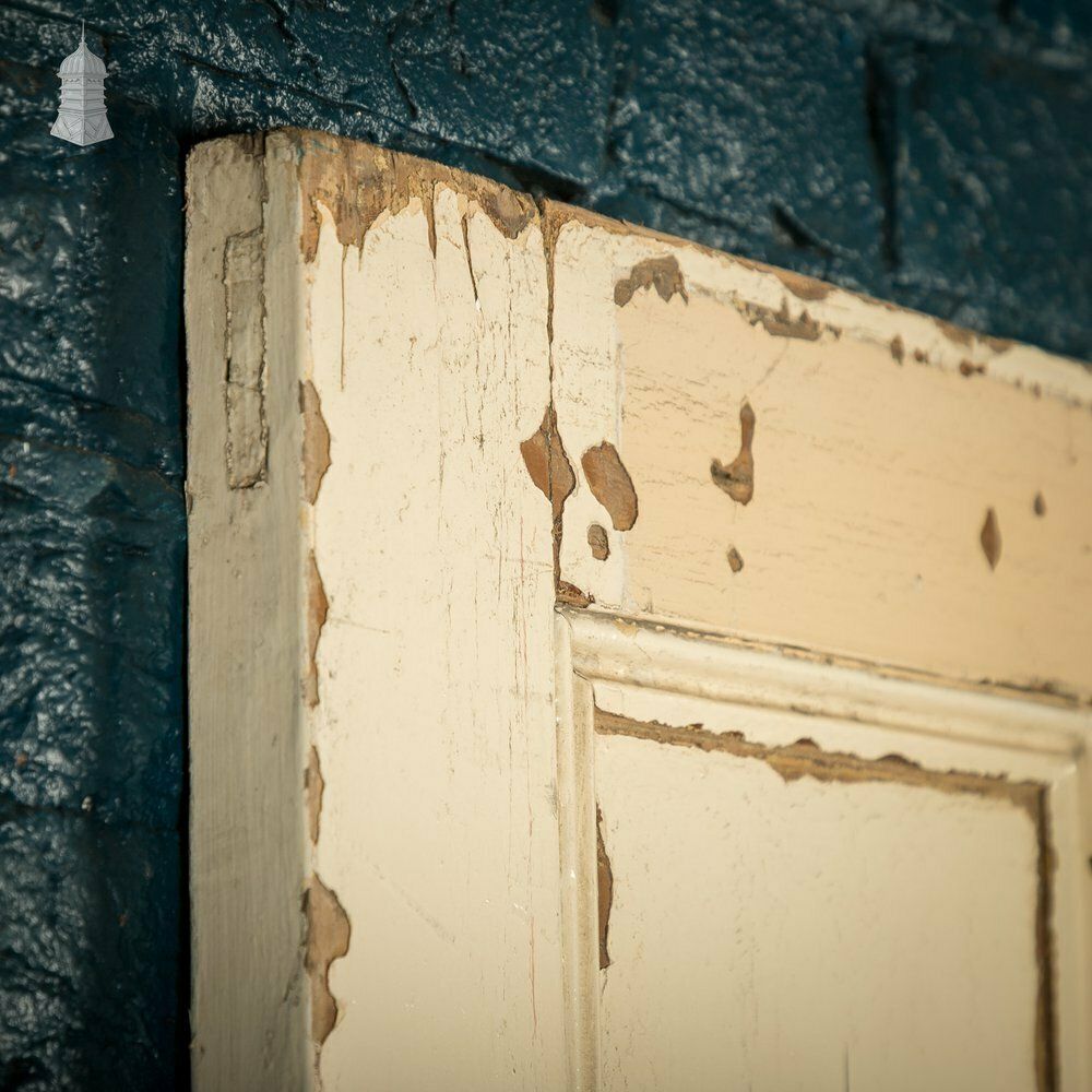 photo vintage Pine Panelled Door, Moulded 4 Panel