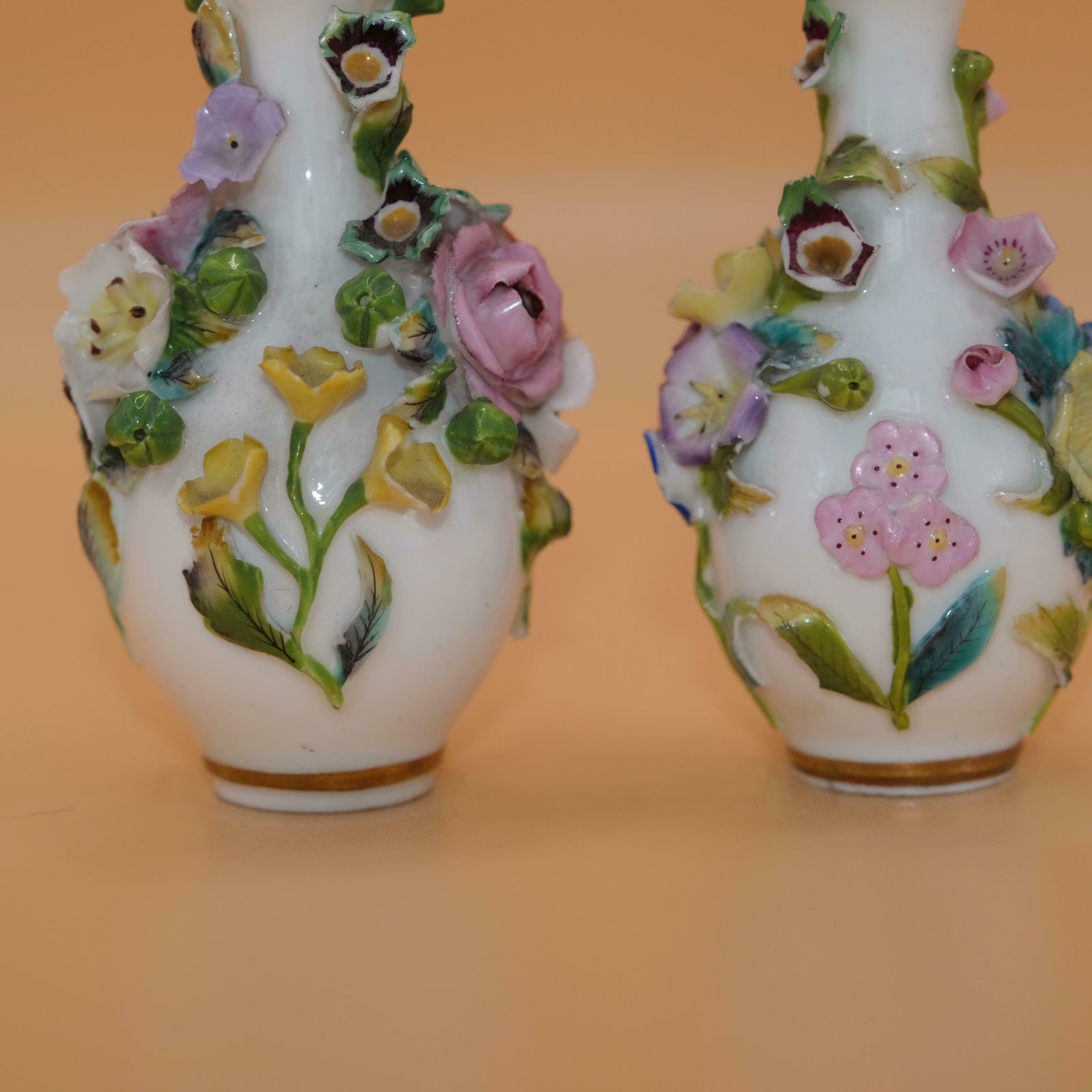 photo furniture Coalbrookdale Porcelain Coalport Scent Bottles