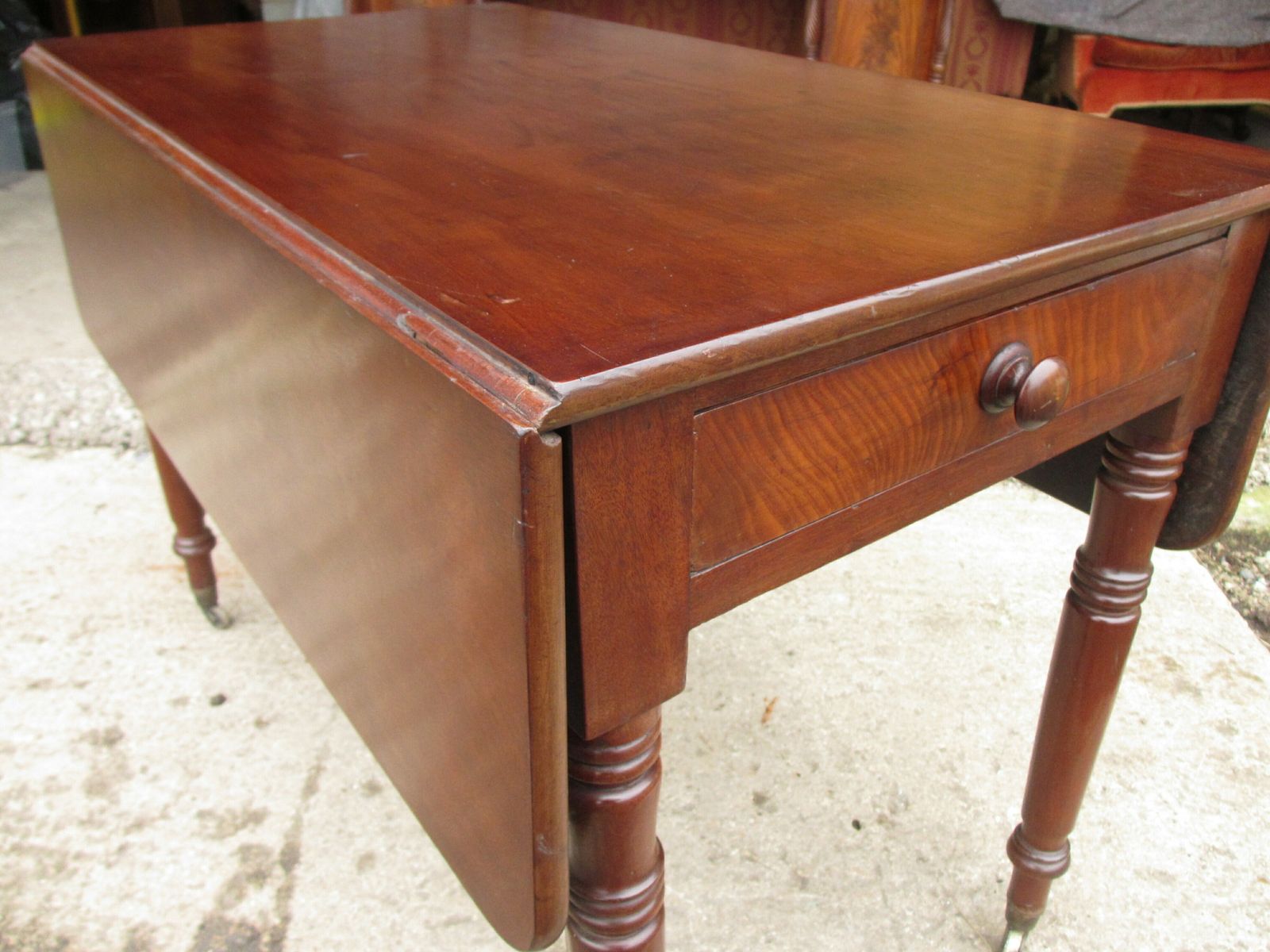 Victorian Mahogany Pembroke Table With Drawer photo vinterior