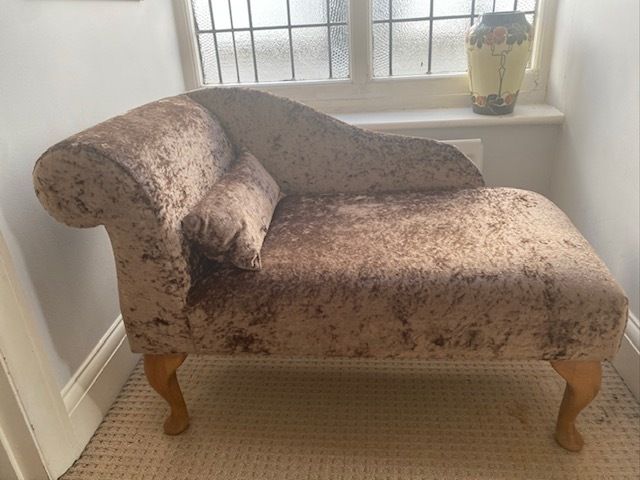 Mink Crushed Velvet Chaise Lounge Sofa In Excellent Condition photo 200.0