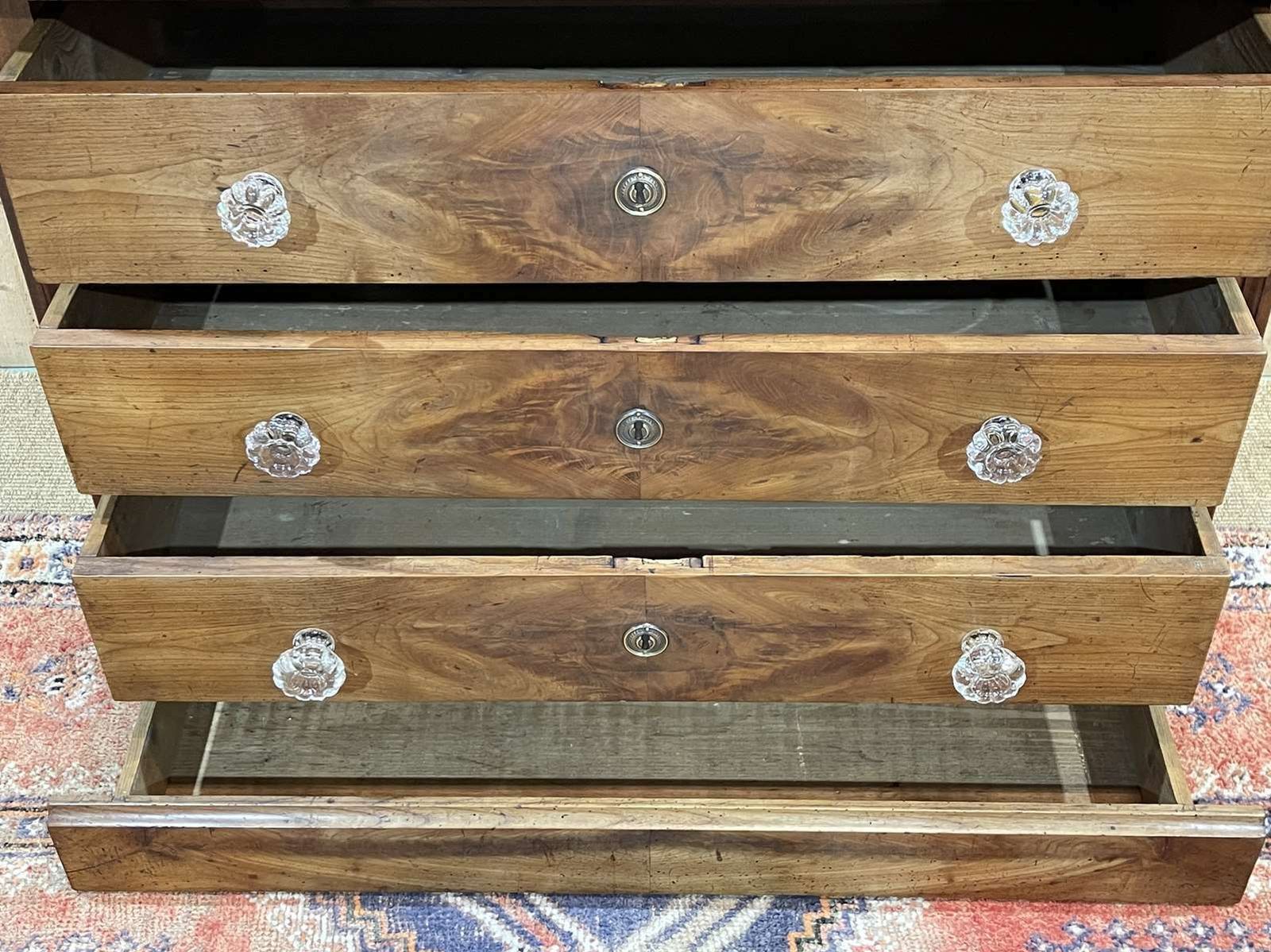Louis Philippe 5 Drawer Chest Of Drawers From The 19th Century In Cherry Wood photo vintage