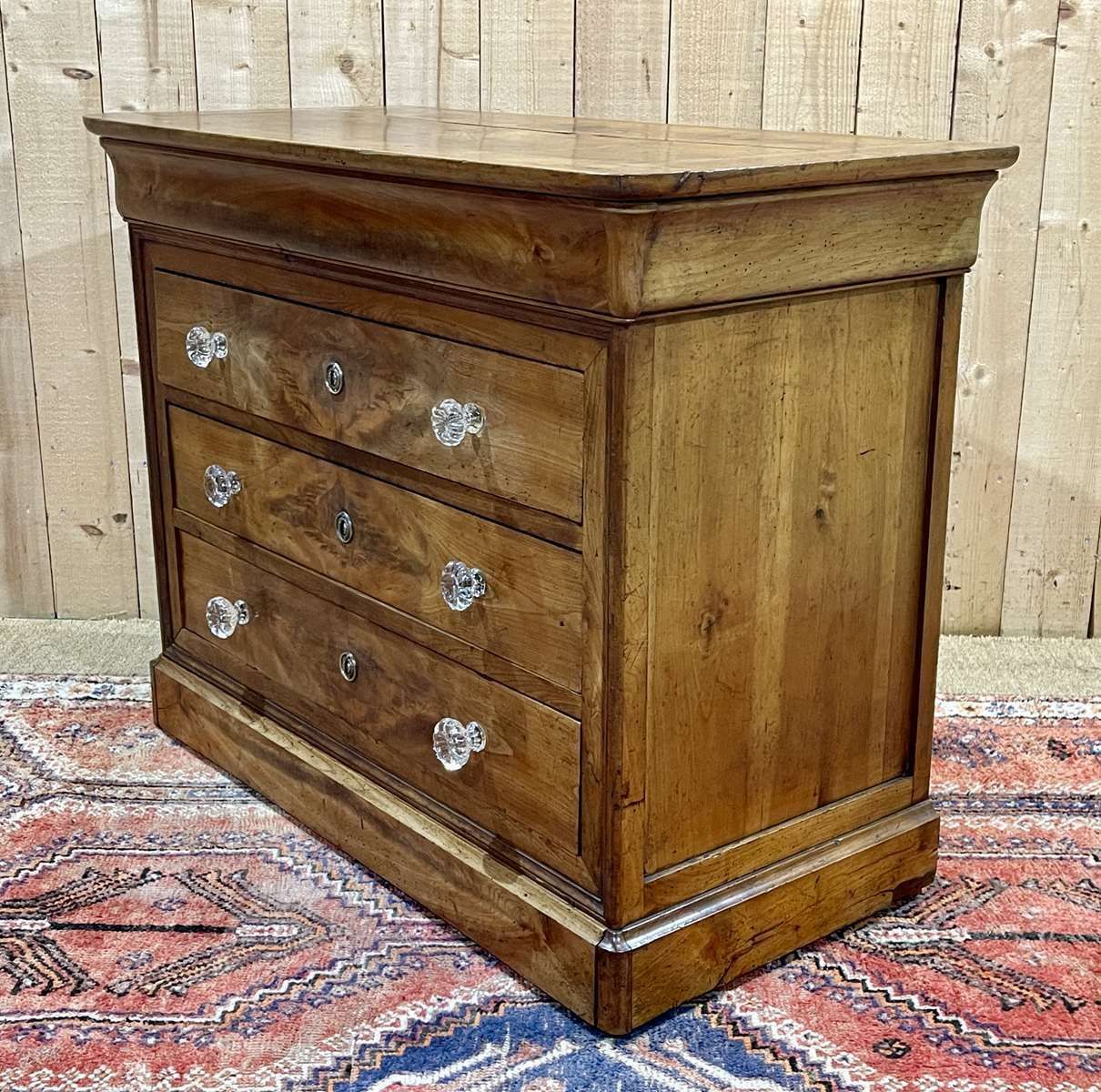 photo buy Louis Philippe 5 Drawer Chest Of Drawers From The 19th Century In Cherry Wood