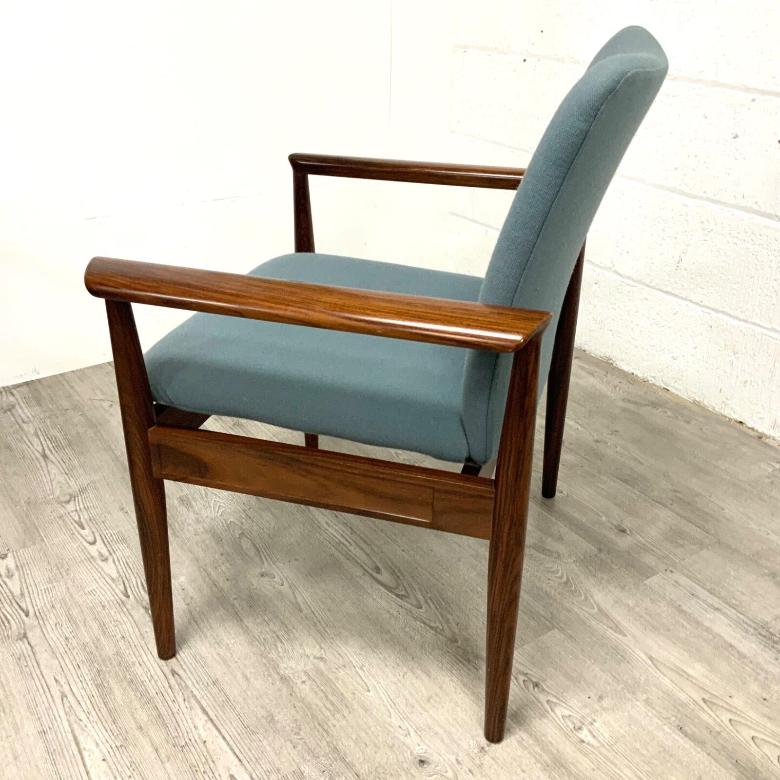 Furniture A Set Of 6 Danish Rosewood “Diplomat” Chairs  Model 209 By Finn Juhl For Cado photo